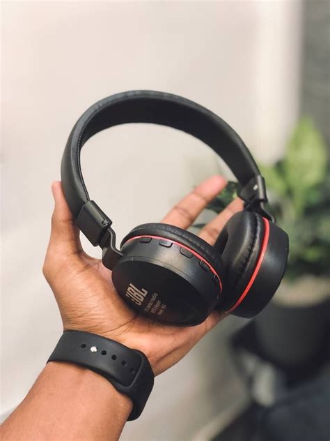 are jbl headphones studio quality